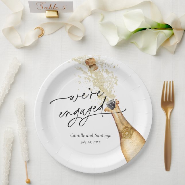 Assiettes En Carton Modern We're Engaged  Party Paper Plate (Mariage)