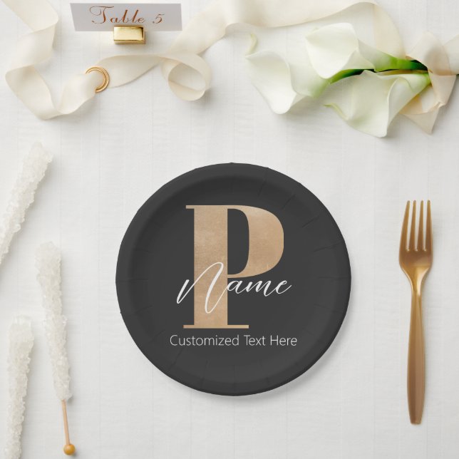 Assiettes En Carton Monogramme moderne Initiale P & Nom Personnalisé (Mariage)