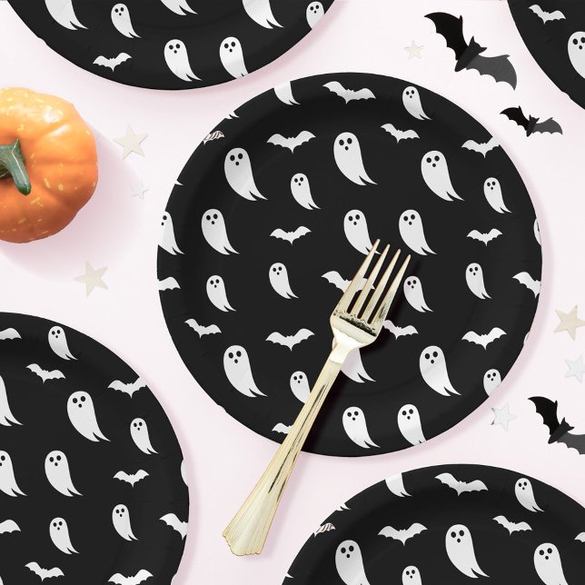 Assiettes En Carton Motif de fantôme et chauves-souris d'Halloween noi (Black & White Halloween Ghost & Bats Pattern Paper Plates)
