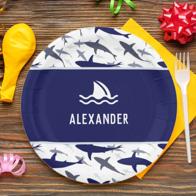 Assiettes En Carton Motif de requin bleu avec nom garçon fête d'annive (Créateur téléchargé)