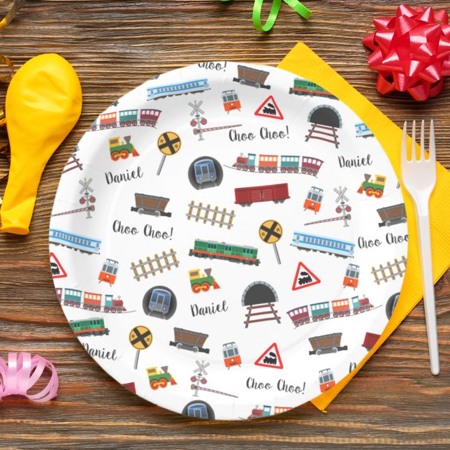 Assiettes En Carton Motif de train Nom du garçon Choo Choo Anniversair (Créateur téléchargé)