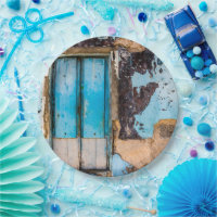 Mur bleu et porte