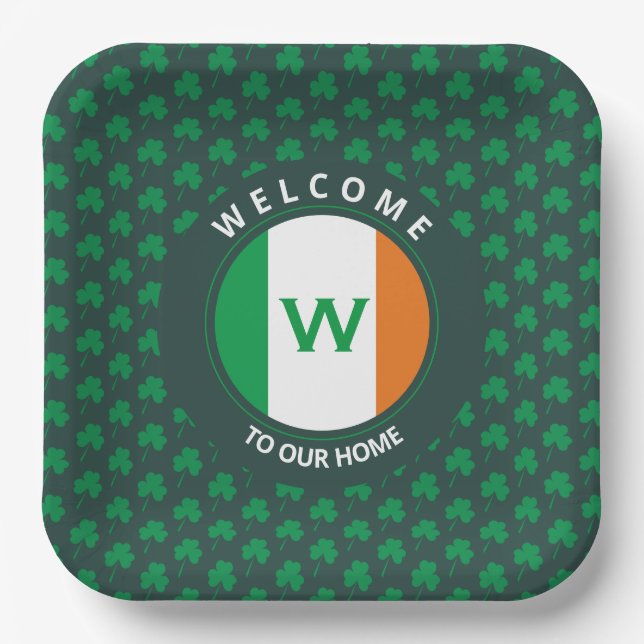 Assiettes En Carton Nom moderne Monogram Irish Flag Shamrock (Recto)