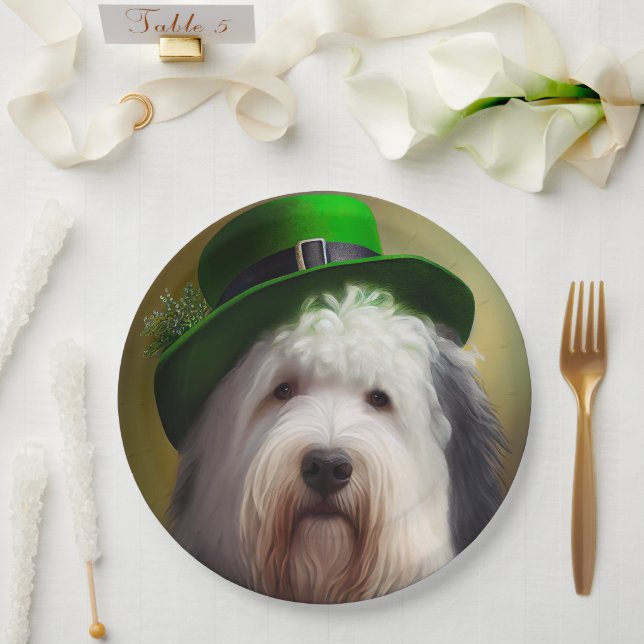 Assiettes En Carton Old English Sheepdog en tenue de la Saint-Patrick (Mariage)