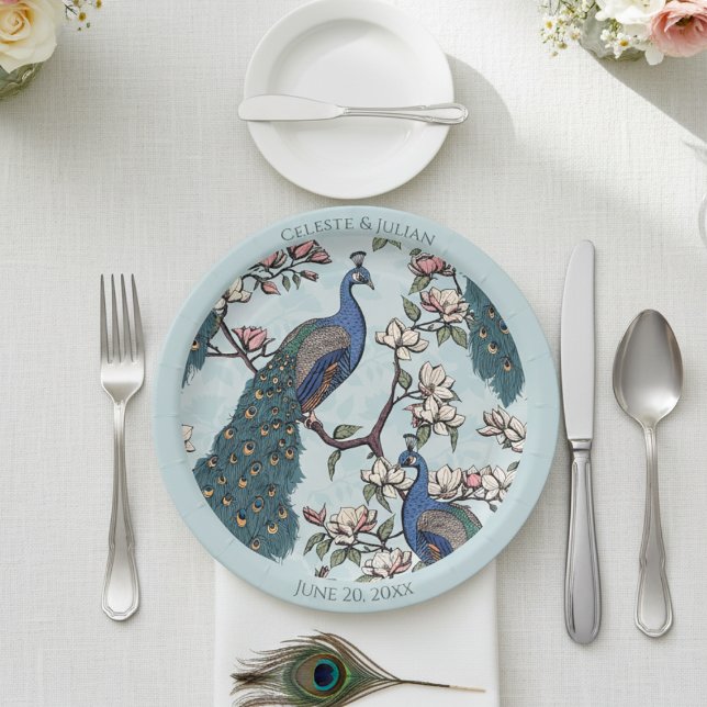 Assiettes En Carton Paons Colorés Bleu Clair (Colorful Floral Peacock Wedding Plates. Elegant Blue & Teal Peacock & Magnolia Flowers Blue Pattern)