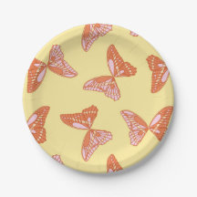 Papillons jaune, orange et rose