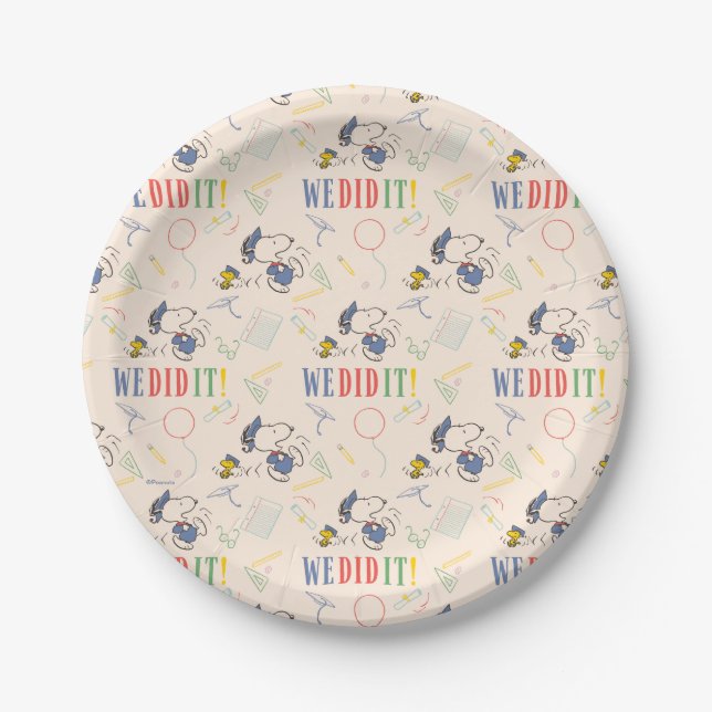 Assiettes En Carton Peanuts Snoopy Woodstock We Did It Graduation (Devant)