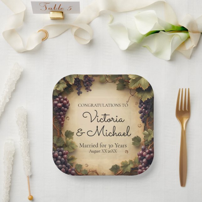 Assiettes En Carton Raisins de vignoble rustique nom personnalisé (Mariage)