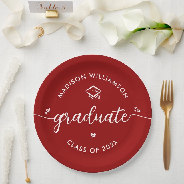 Assiettes En Carton Red Graduation Script Hearts Cap Icon Modern Bold (Mariage)