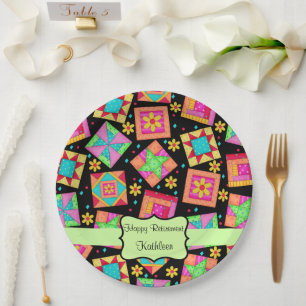 Assiettes En Carton Retraite heureuse noire de nom de bloc d'édredon