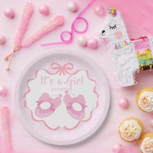 Assiettes En Carton Ruban à nœud C'est une fille  (Fête)