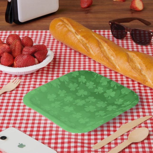 Assiettes En Carton St. Patrick's Day green shamrock ombre motif (Pique-nique)