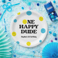 Un joyeux mec souriant visage fête d'anniversaire