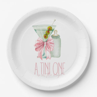 Assiettes En Carton Une toute petite fille