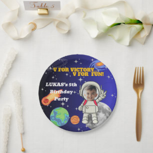Assiettes En Carton V pour la victoire V pour le plaisir Anniversaire