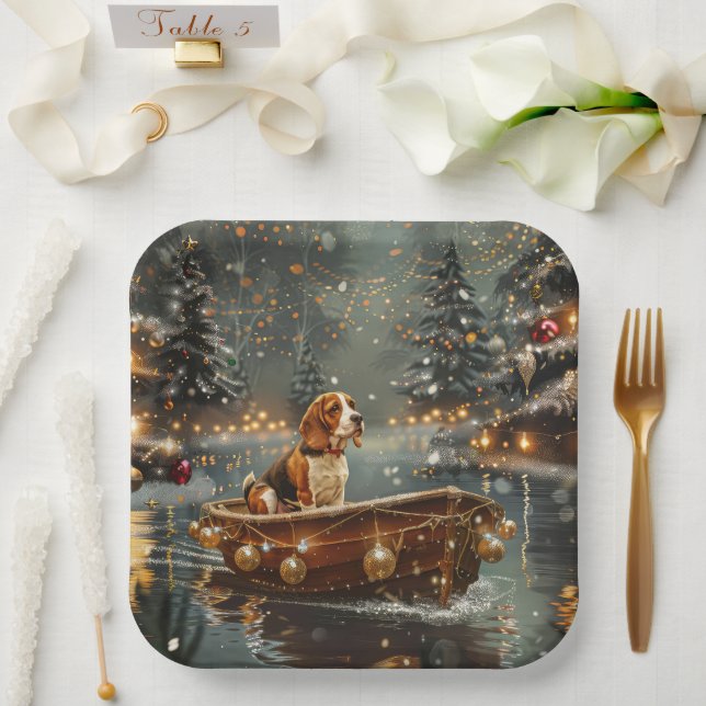 Assiettes En Carton Voyage festif de Noël beagle (Mariage)