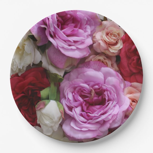 Assiettes en papier fleuries avec des roses et des (Devant)