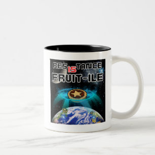 Assimilierung der Minenfelder der Erde Zweifarbige Tasse