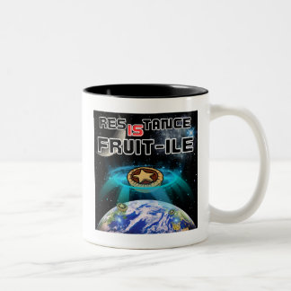 Assimilierung der Minenfelder der Erde Zweifarbige Tasse