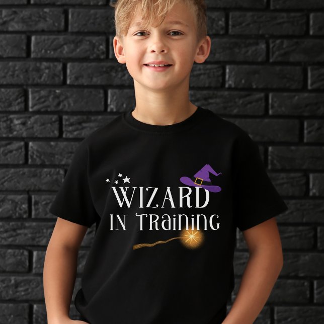 Assistent in der Ausbildung - Halloween-Familiensa T-Shirt (Von Creator hochgeladen)