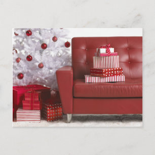 Assorted wickelte Geschenke und Weihnachtsbaum ein Feiertagspostkarte