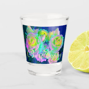 Ästhetische Iridescent Pearly Rose sind glücklich Schnapsglas
