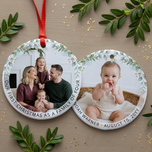 Ästhetisches Foto von der ersten Weihnacht einer v Keramik Ornament
