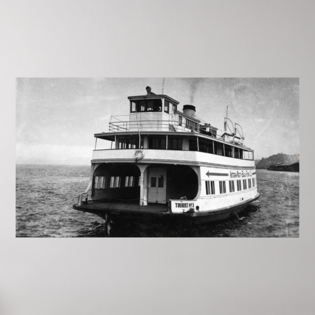 Astoria, Oregon View of Ferry Megler Photograph Poster (Vorne)