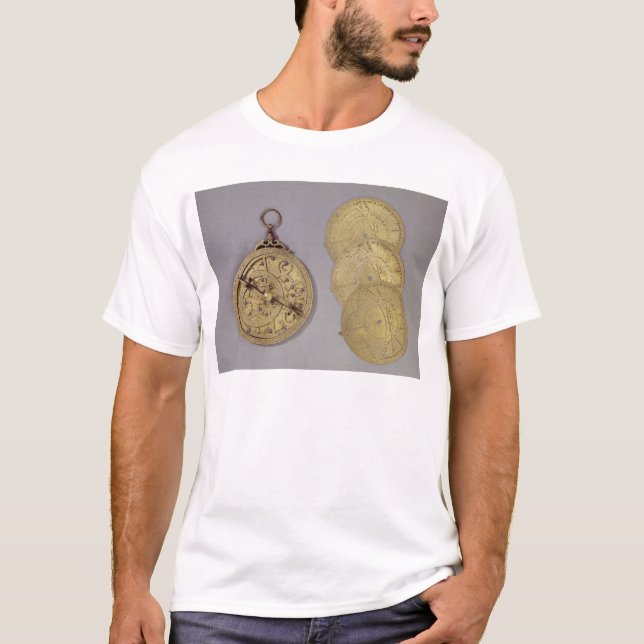 Astrolabe, 1216 T-Shirt (Vorderseite)