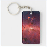 Astrologie Space Schlüsselanhänger<br><div class="desc">Cooler Astrologie-Schlüsselanhänger mit einem schönen Bild des Universums. Persönlich für Ihr eigenes Sternzeichen. Schriftzeichen in peachy beige Farbe, um der gezeigten Galaxie zu entsprechen!</div>