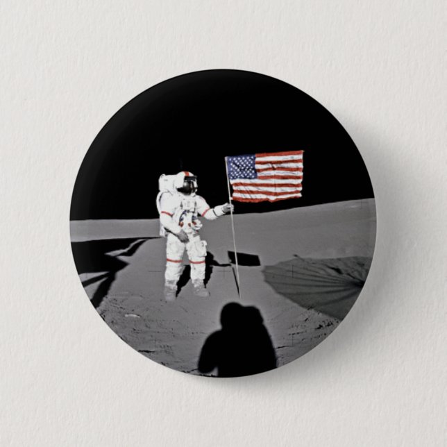 Astronaut Alan Shepard, amerikanische Flagge auf Button (Vorderseite)