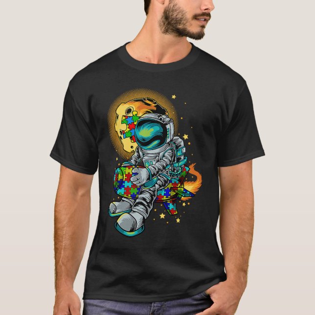 Astronaut Autism Awareness With Autistic Planet Fo T-Shirt (Vorderseite)