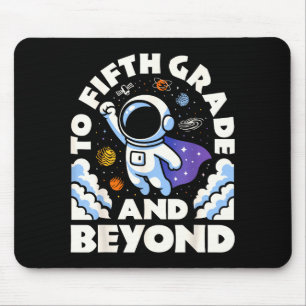 Astronaut bis zur fünften Klasse und darüber hinau Mousepad