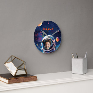Astronaut Deep Space Sky Planeten Foto-Geschenk Runde Wanduhr