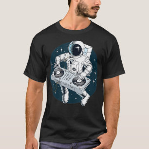 Astronaut, der Turntables DJ im Weltraum Stars spi T-Shirt