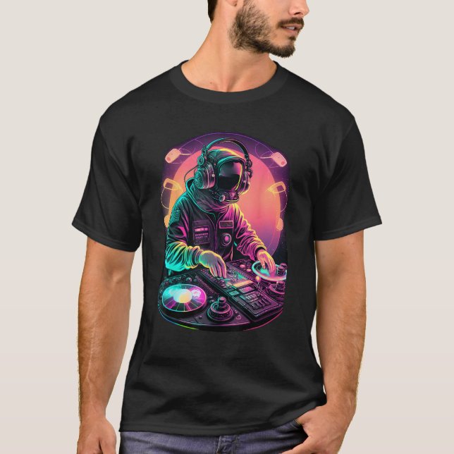 Astronaut DJ, DJing in Space, EDM cool Graphic T-Shirt (Vorderseite)
