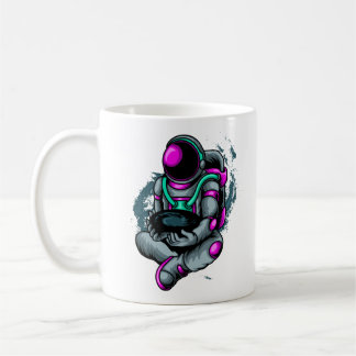 Astronaut hält das Schwarze Loch Kaffeetasse