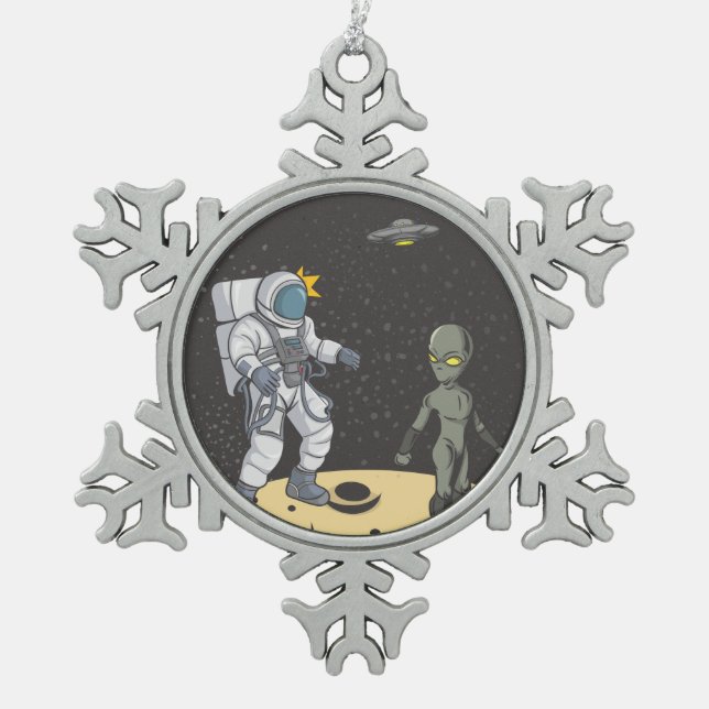 Astronaut und Alien Schneeflocken Zinn-Ornament (Vorderseite)