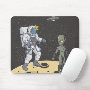 Astronaut und Außerirdischer Mousepad