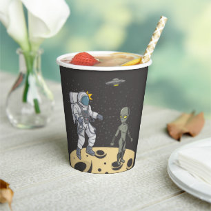 Astronaut und Außerirdischer Pappbecher