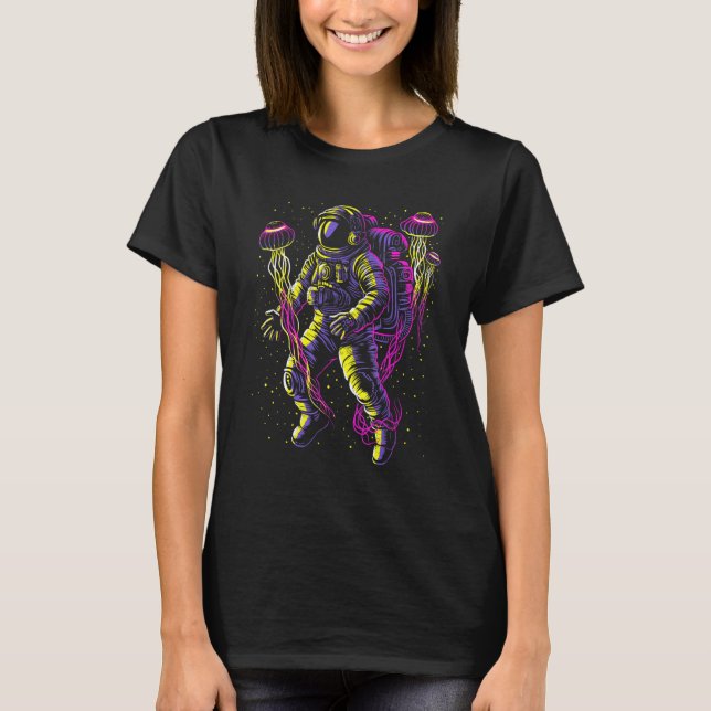 Astronaut with space jellyfish T-Shirt (Vorderseite)