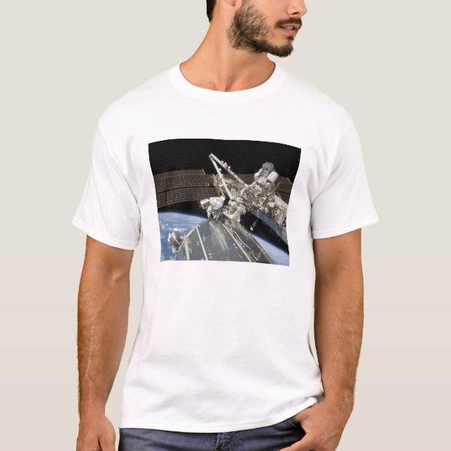Astronauten erfüllen eine Reihe von Aufgaben T-Shirt (Vorderseite)