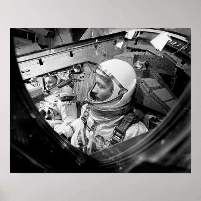 Astronauten im Innern von Gemini 4 Poster (Vorne)