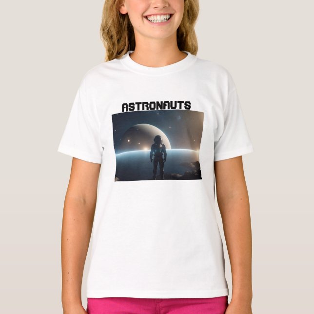 Astronauten treiben im Universum T-Shirt (Vorderseite)