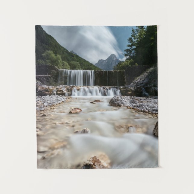 Atemberaubende Landschaft im Krnica-Tal, Slowenien Wandteppich (Vorderseite)