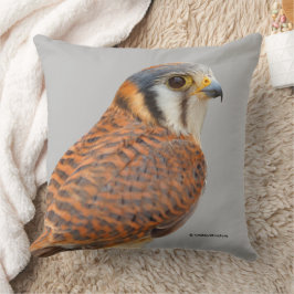 Atemberaubender amerikanischer Kestrel Sparrowhawa Kissen