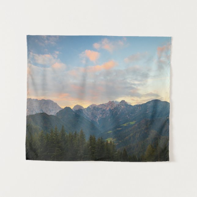 Atemberaubender Sonnenaufgang im Logartal, Sloweni Wandteppich (Vorderseite (Horizontal))