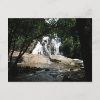 Atemberaubender Wasserfall in Südafrika Postkarte