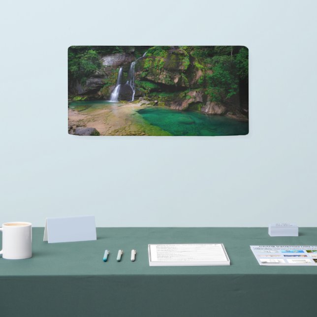 Atemberaubender Wasserfall Virje, Slowenien Poster Banner (Messe)