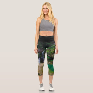 Atemberaubender Wasserfall Virje, Slowenien Poster Capri Leggings